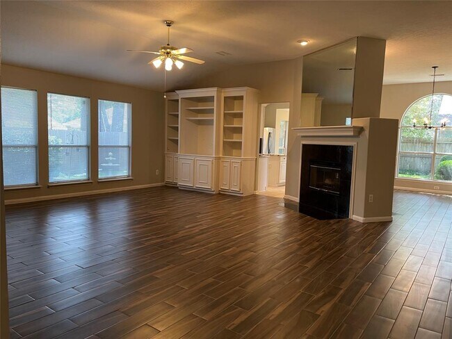 Building Photo - 38 Tivoli Garden Ct