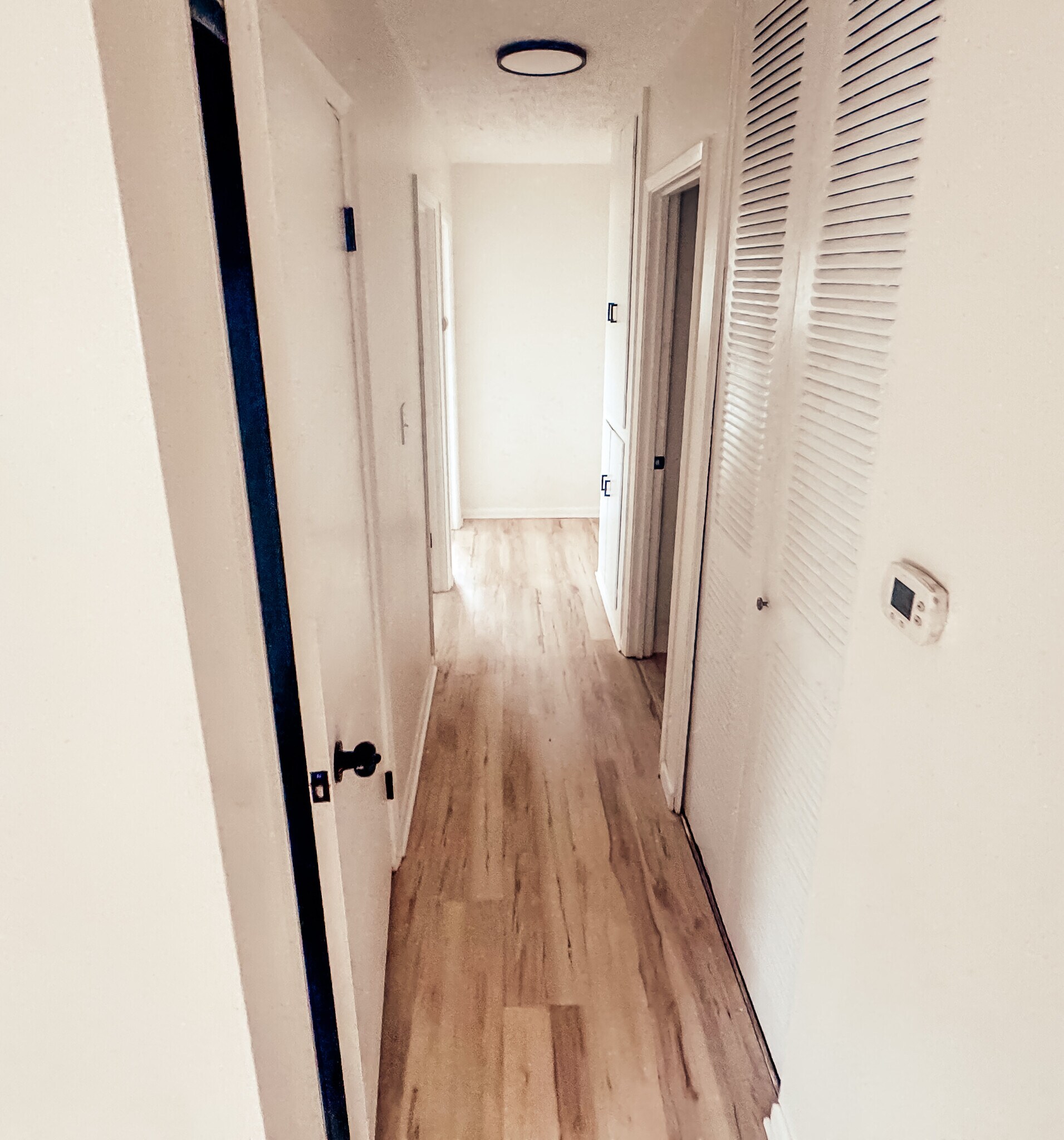 Building Photo - 1832 Kermit Ave