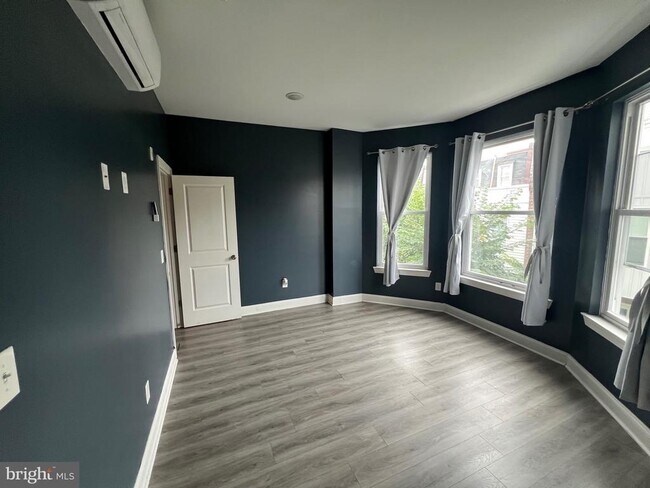 Building Photo - 1829 N 33rd St