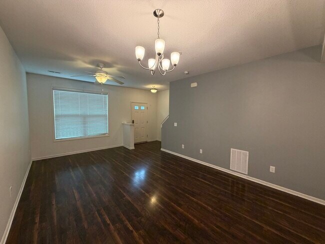 Building Photo - 150 80th St