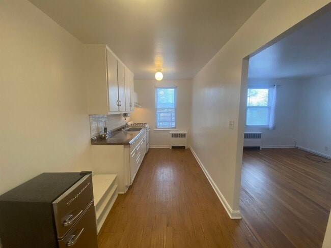 Building Photo - 965 Avenue C