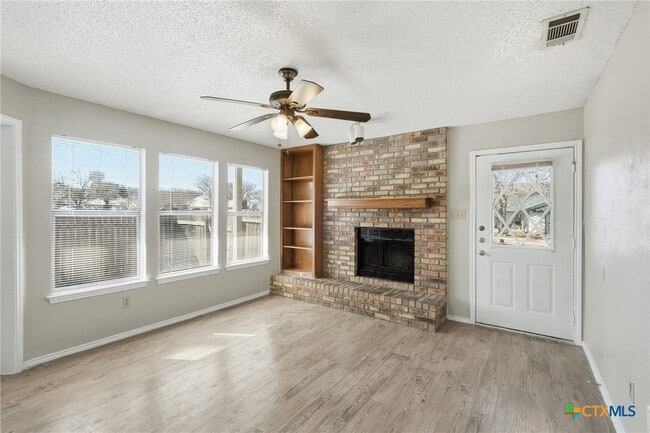 Building Photo - 409 Rawhide Loop