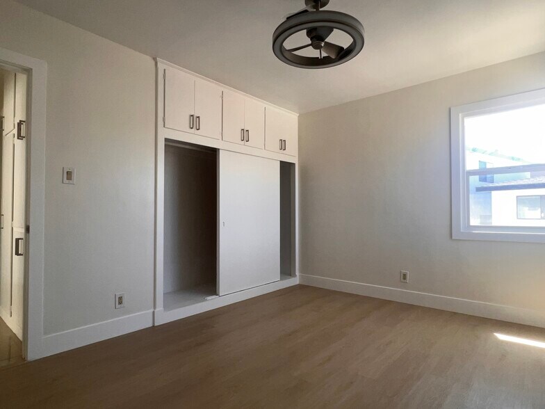 Building Photo - 227 Calle Miramar