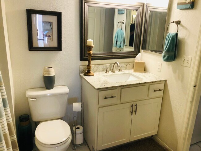 Building Photo - 34 E Coral Gables Dr