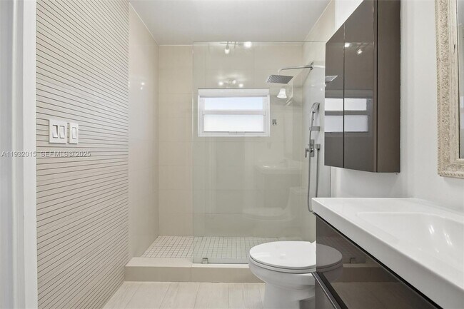 Building Photo - 10246 NW 57th Terrace