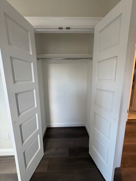 Building Photo - 3600 Moss Side Ave