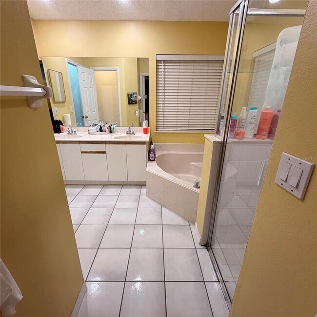 Building Photo - 12697 Enclave Dr