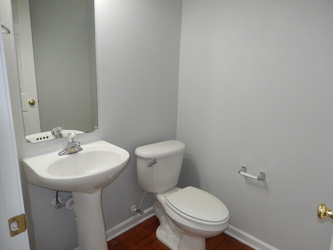 Building Photo - 3335 Archdale Dr