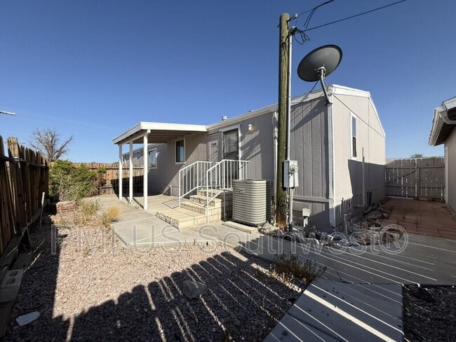 Building Photo - 4453 Calle del Media