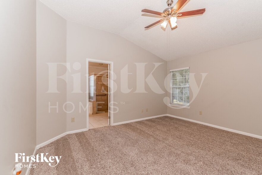 Building Photo - 12187 Silver Saddle Dr