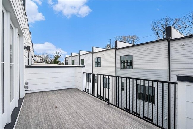 Building Photo - 1825 Gotham Ln NE