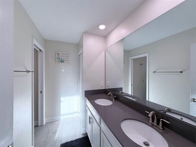 Building Photo - 691 Sticks St