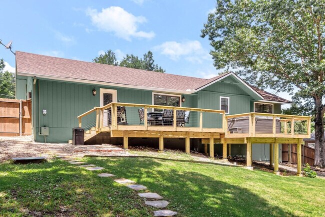 Building Photo - 14 Harrington Ln