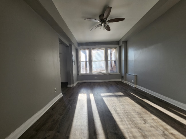 Building Photo - 4640 S St Lawrence Ave