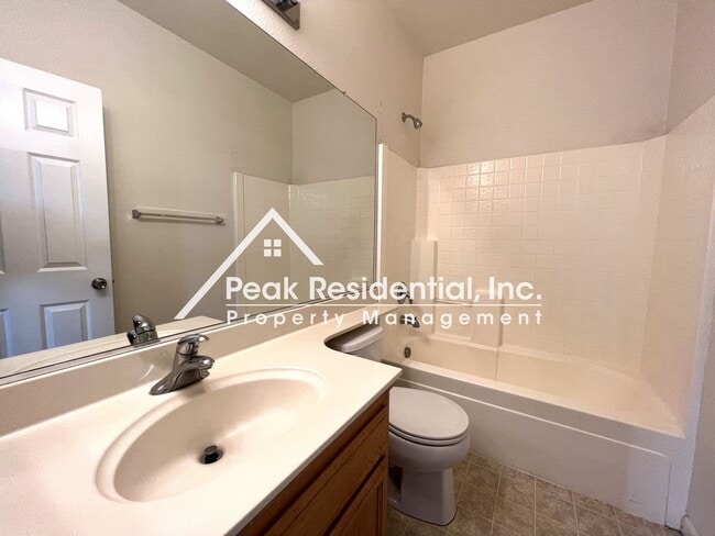 Building Photo - 5772 Amnest Way
