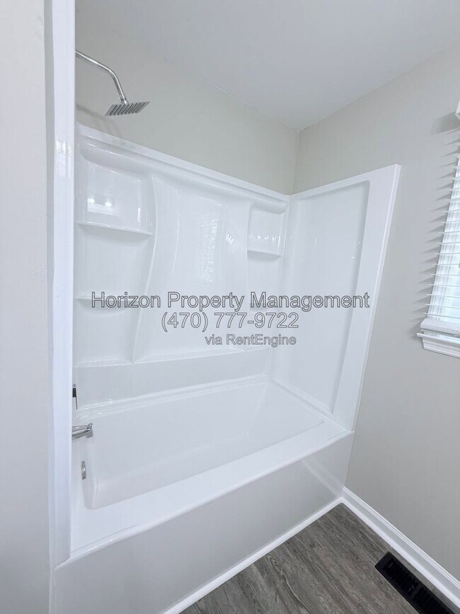 Building Photo - 4030 Hidden Hollow Dr