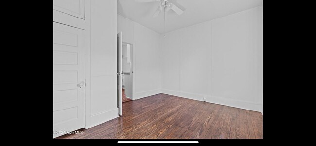 Building Photo - 609 N 10th St