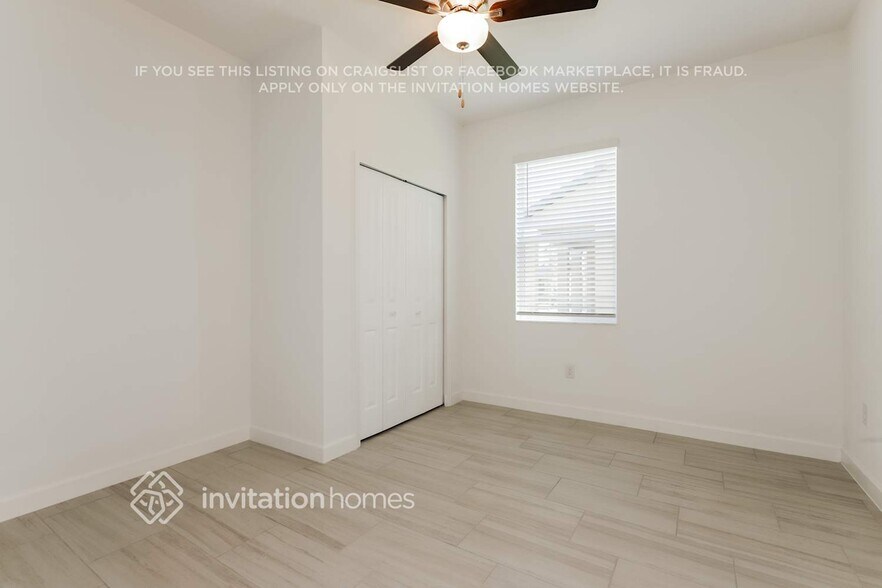 Building Photo - 14334 17th Ct E