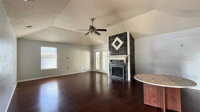 Building Photo - 2907 Sierra Dr