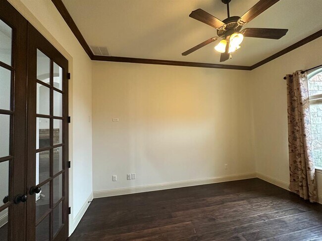 Building Photo - 906 Madison Fork Dr