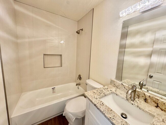 Building Photo - *COMING SOON* *MOVE IN SPECIAL* Beautiful 3-Bedroom/ 2 Bath REMODELED Home!