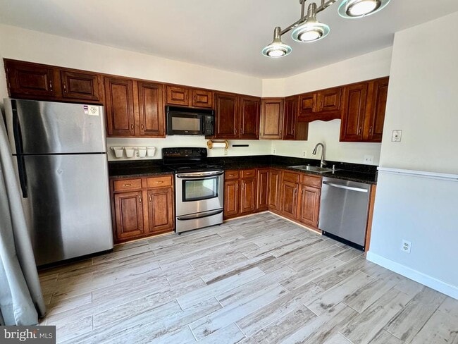 Building Photo - 4878 10th St S
