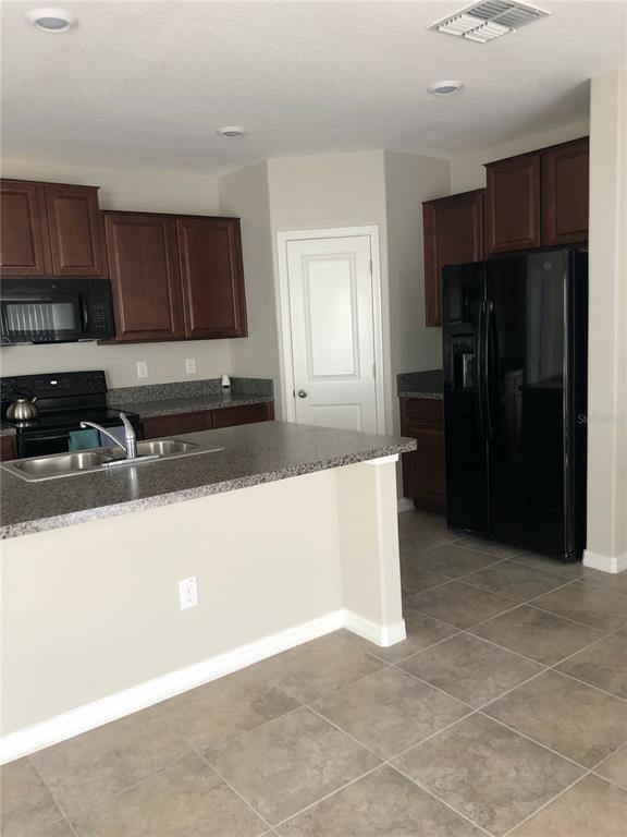 Building Photo - 17201 Beach Buttercup Pl
