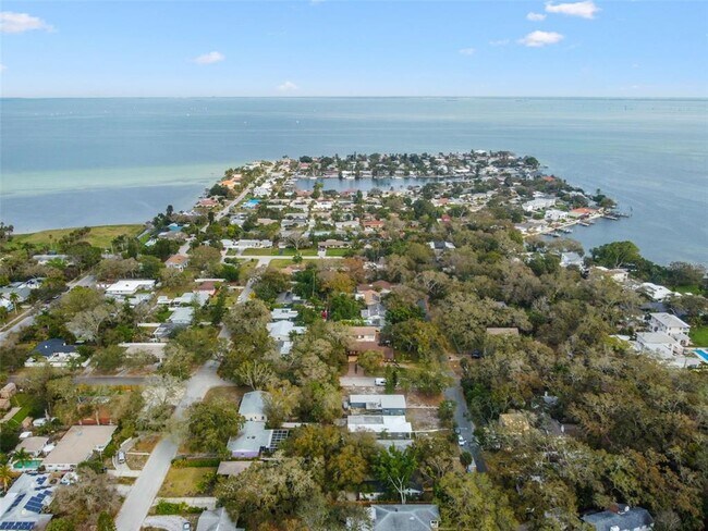 Building Photo - 145 24th Ave SE