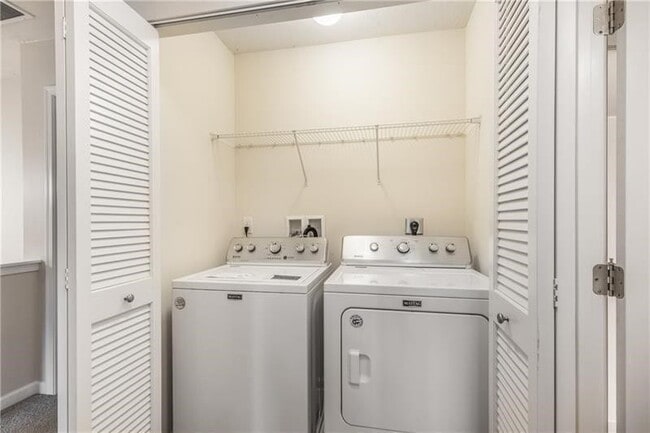 Building Photo - 248 Broadstone Dr