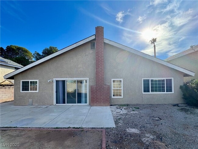 Building Photo - 7018 Montcliff Ave