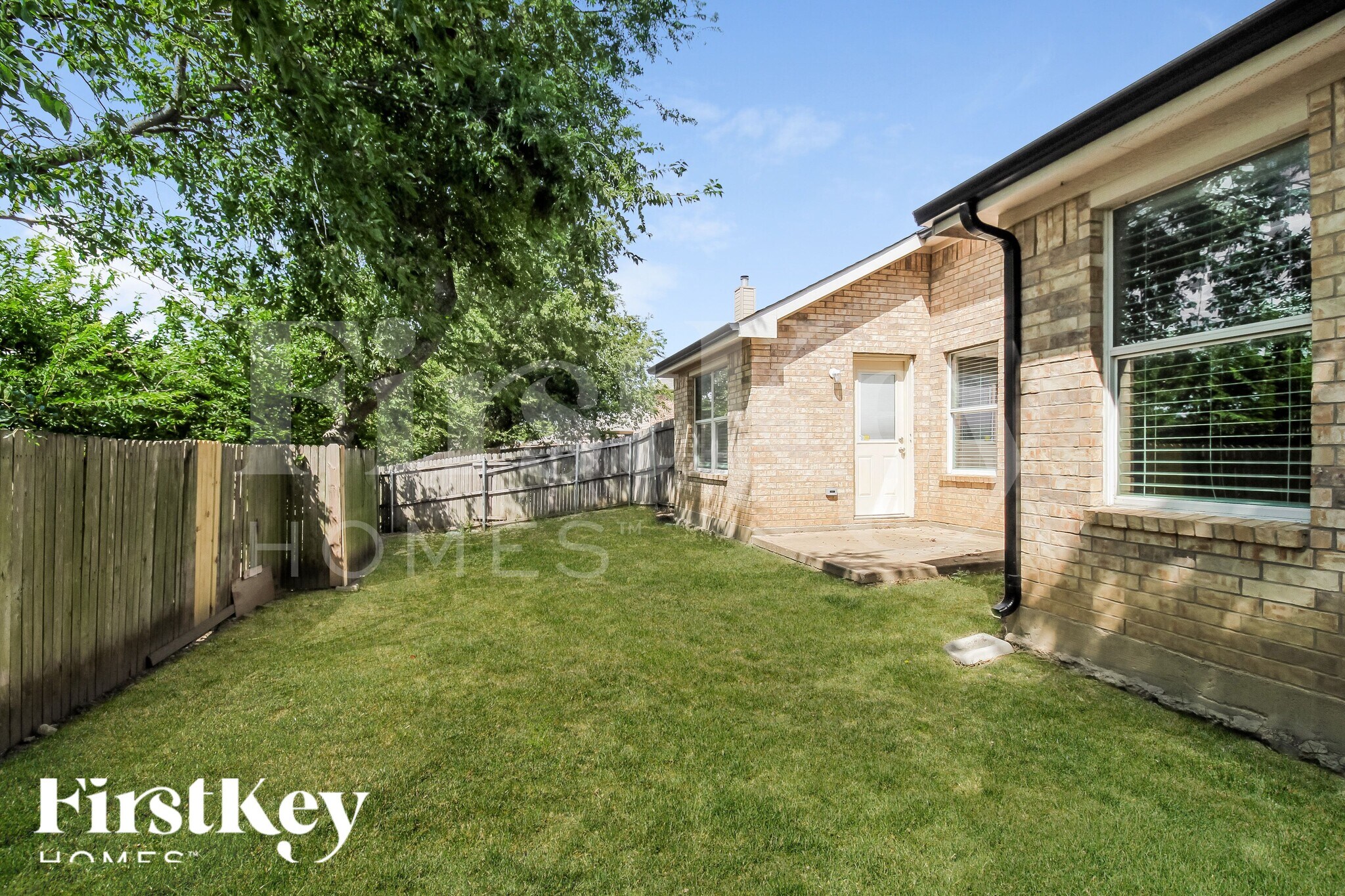 Building Photo - 1450 Waldrop Dr