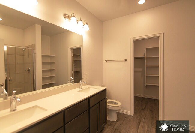 Building Photo - 4516 Turnbull Dr