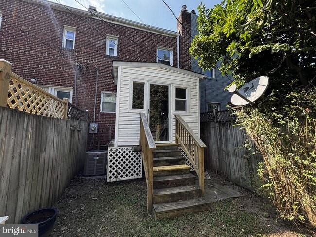 Building Photo - 423 Mt Vernon Ave