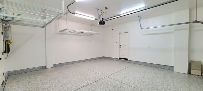 Building Photo - Beautifull Single Family Home in Folsom w/ Solar, Tankless Water Heater, Pool Access, Bonus Room ...