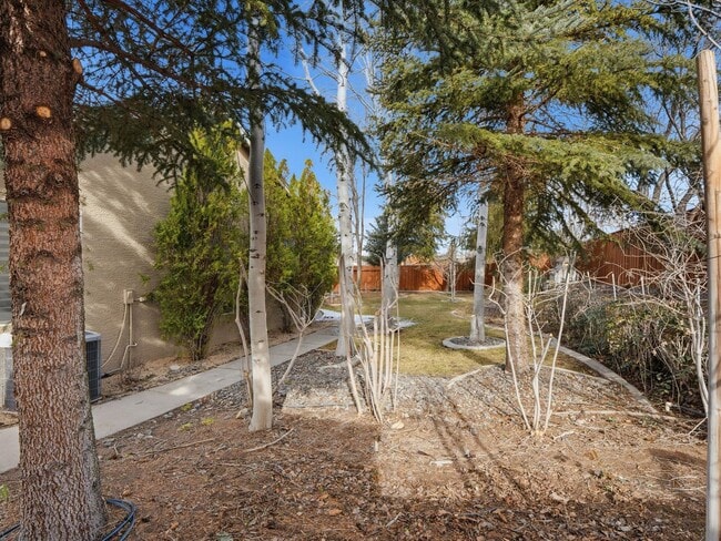 Building Photo - Spanish Springs Dream