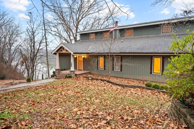 Building Photo - Luxury Living on the River — Your Dream Home Awaits