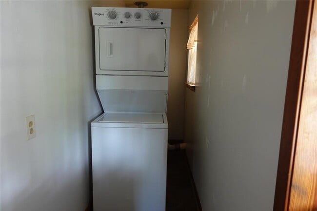 Building Photo - 918 Lehman St
