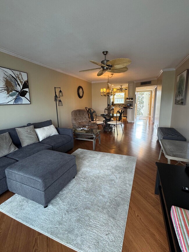 Building Photo - 650 Snug Harbor Dr