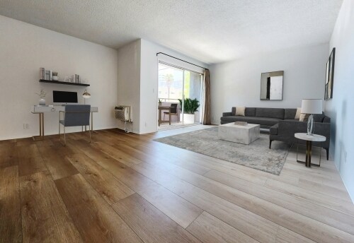 Interior Photo - 1310 Wellesley Ave