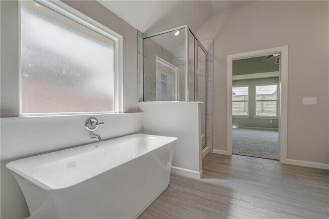 Building Photo - 6601 NW 150th Terrace