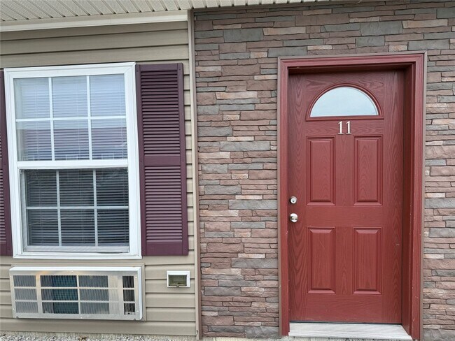 Building Photo - 5187 Westgate Dr