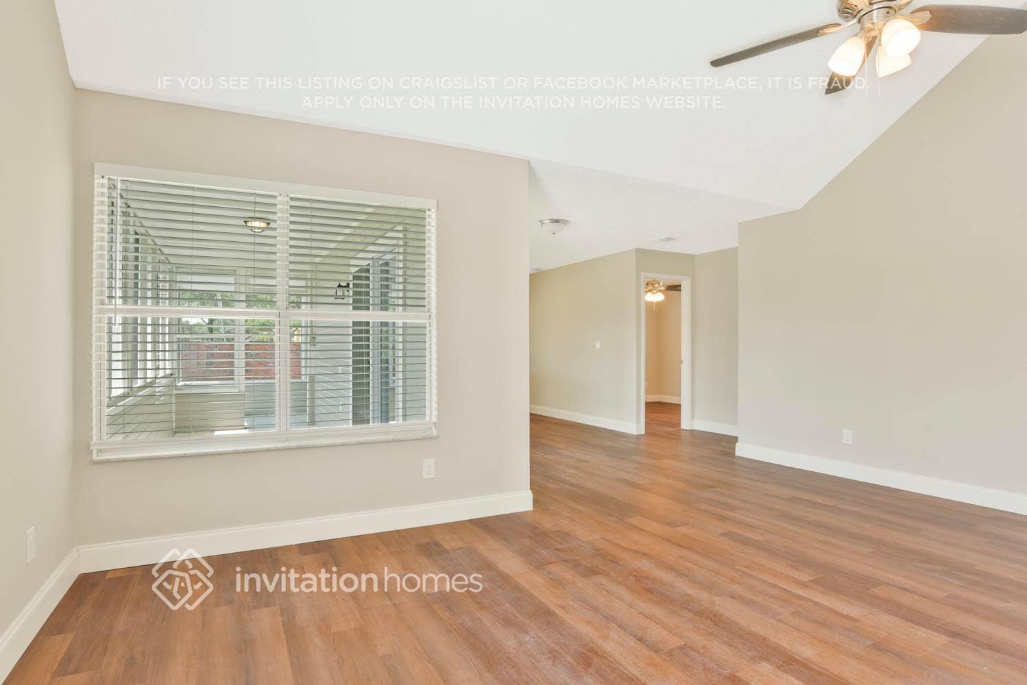Building Photo - 3434 Coachlight Dr