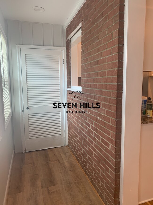 Building Photo - 1007 Kinney St