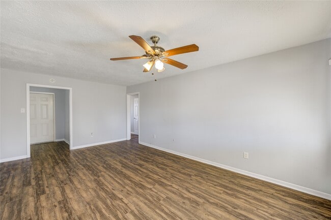 Building Photo - 5327 Crestmont St