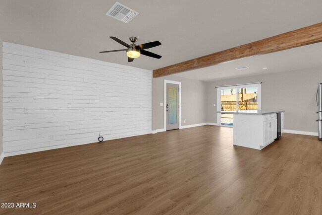 Building Photo - 7408 E Beatrice St