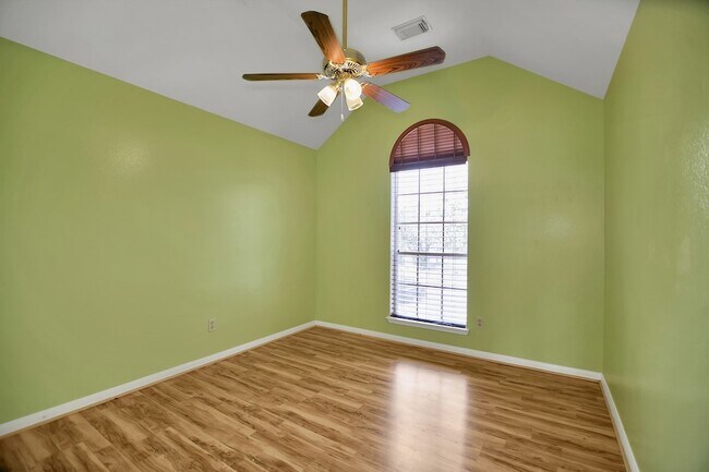 Building Photo - 2939 Sailors Moon Dr