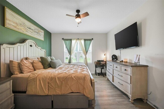 Building Photo - 5457 Hayloft Dr