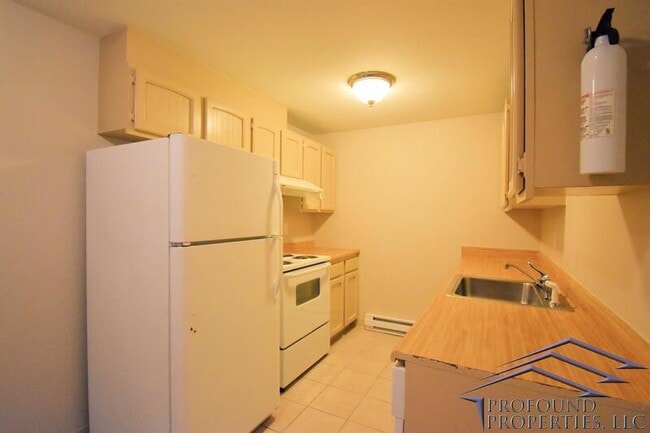 Building Photo - 12225 SW Gingham Ln