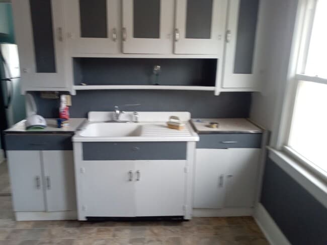 Building Photo - 10012 Edgepark Dr