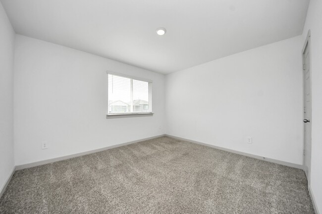 Building Photo - 7806 Cattleman Vly Dr